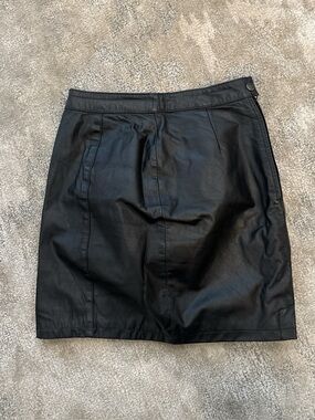 Classic Black Leather Midi Skirt - Effortless Versatility